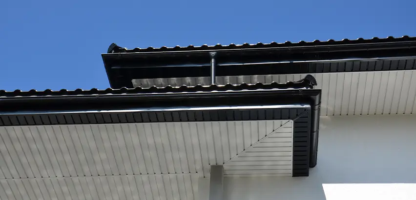 Roof Overhang Repair in Sun Prairie